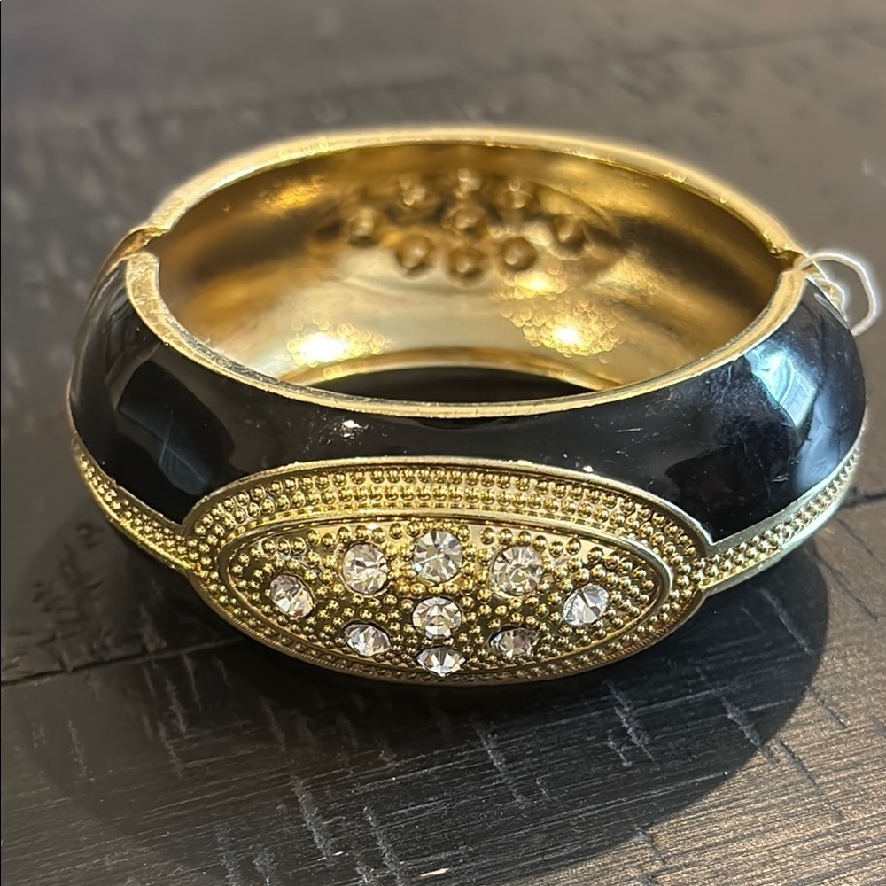 Clamper Rhinestone Elegant Black and Gold Bangle Bracelet​